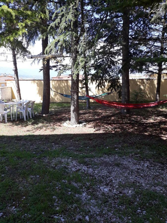 Villa immersa nel verde LʼAquila Eksteriør bilde